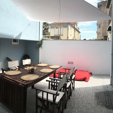 Blue Twenty Two - / Oporto * אספיניו